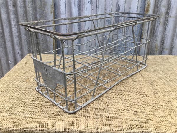 Wire bottle crate