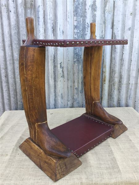 Boot shaper hall table
