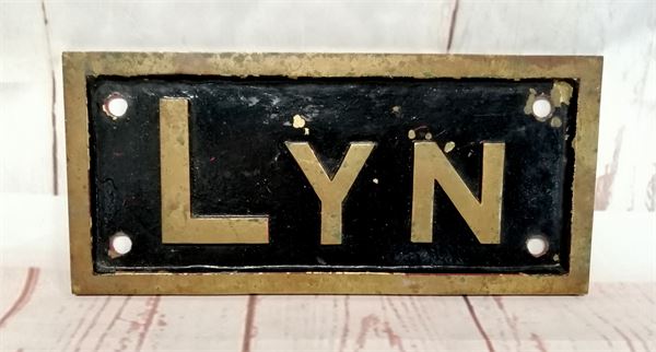 Solid Brass "Lyn" Sign/Plaque