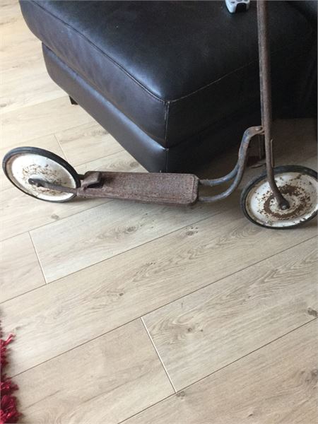 1948 Tri Ang Child’s Scooter